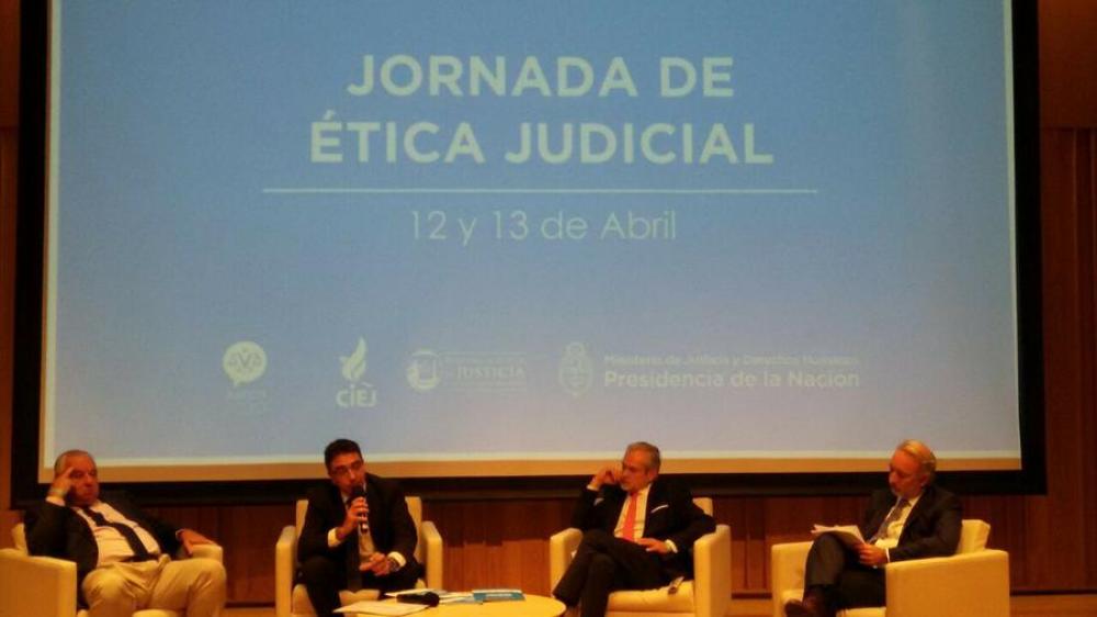 YwdI9nSyCikF1uQFUoPe