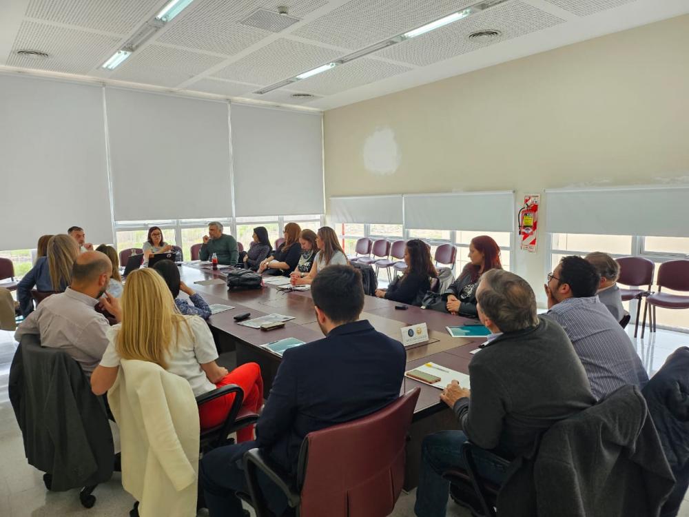 nYkadLj94H02IEzISTLR